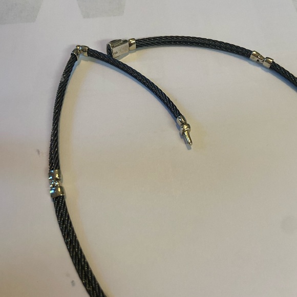 This is a David Webb diamond necklace and earrings - Picture 3 of 9